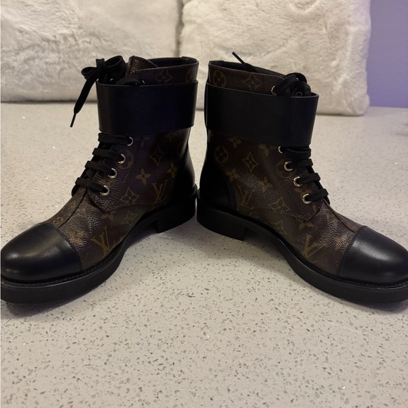 Louis Vuitton Monogram Ankle Boots - Brown - Picture 4 of 6